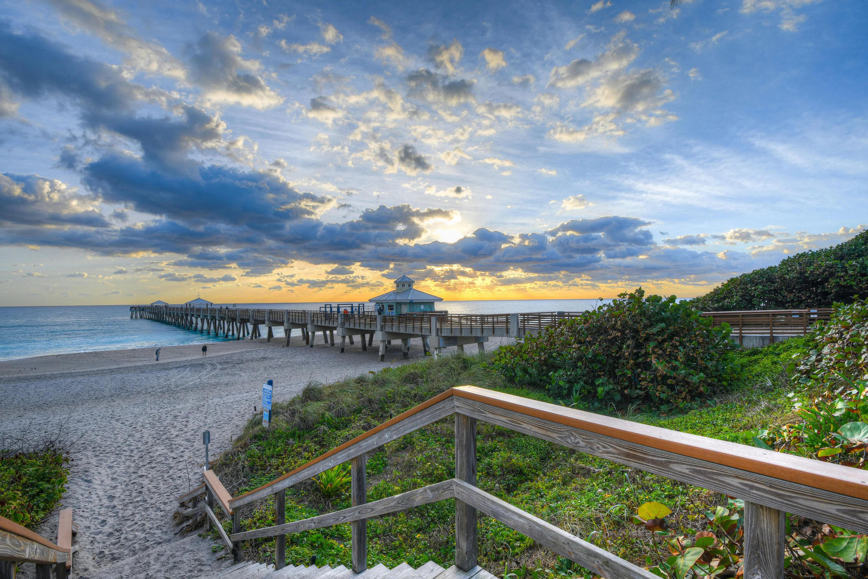 JunoBeachSunrise