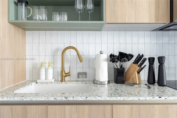 Glasses, Wine Glasses, Kitchen Utensils, Knives set, Salt and Pepper Grinders, etc.