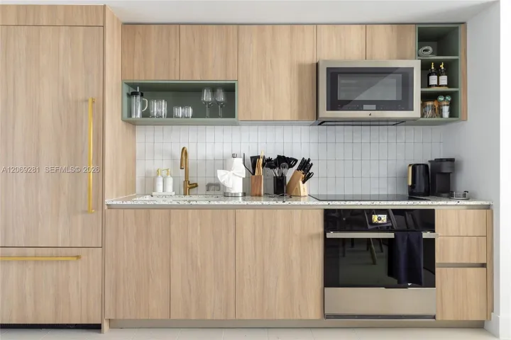Fully Equiped Kitchen