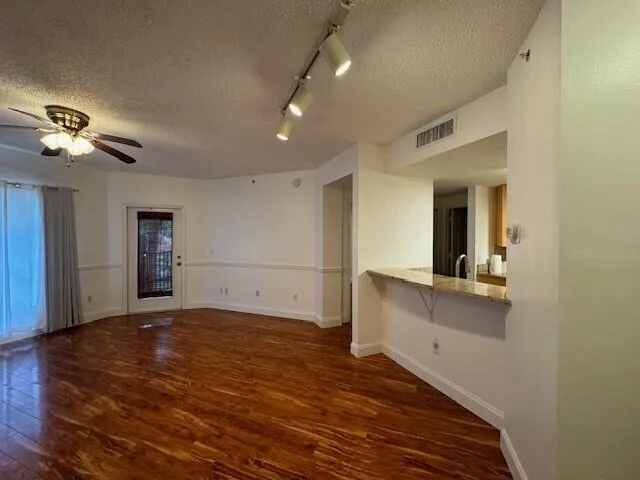 CP angle view of liv room