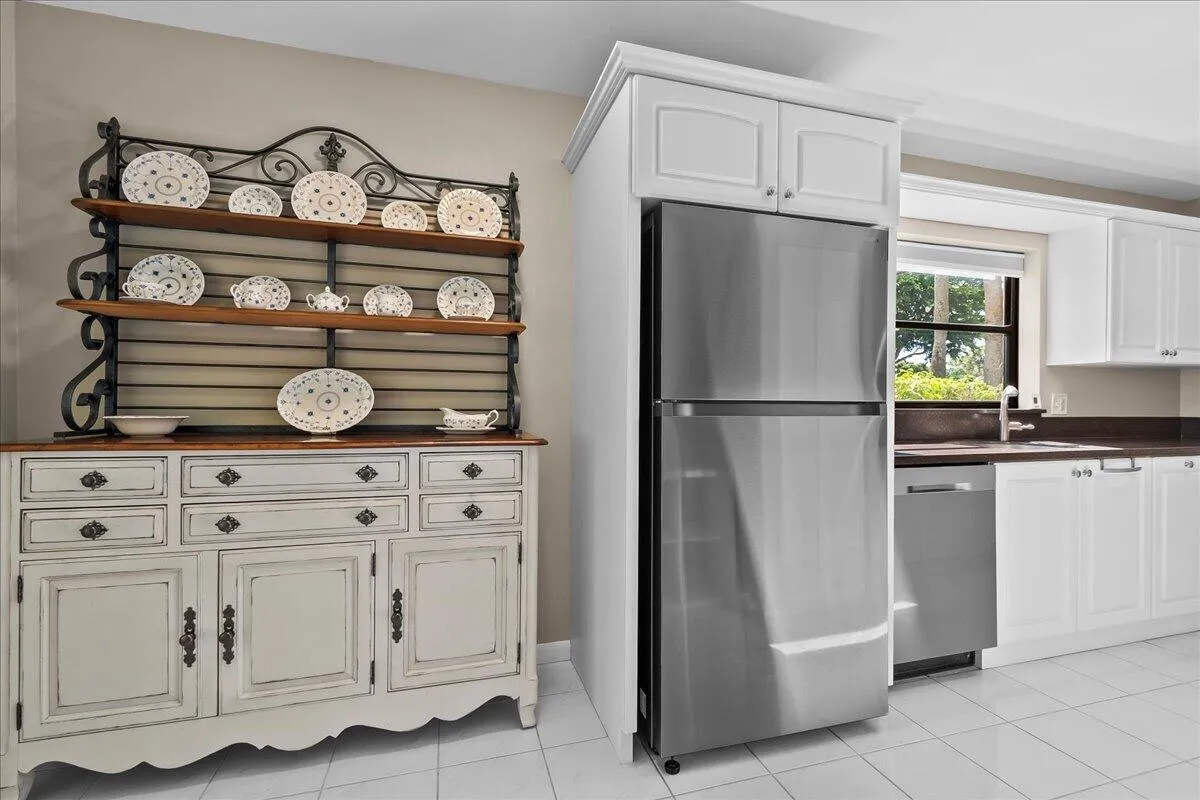 Eat in Kitchen
