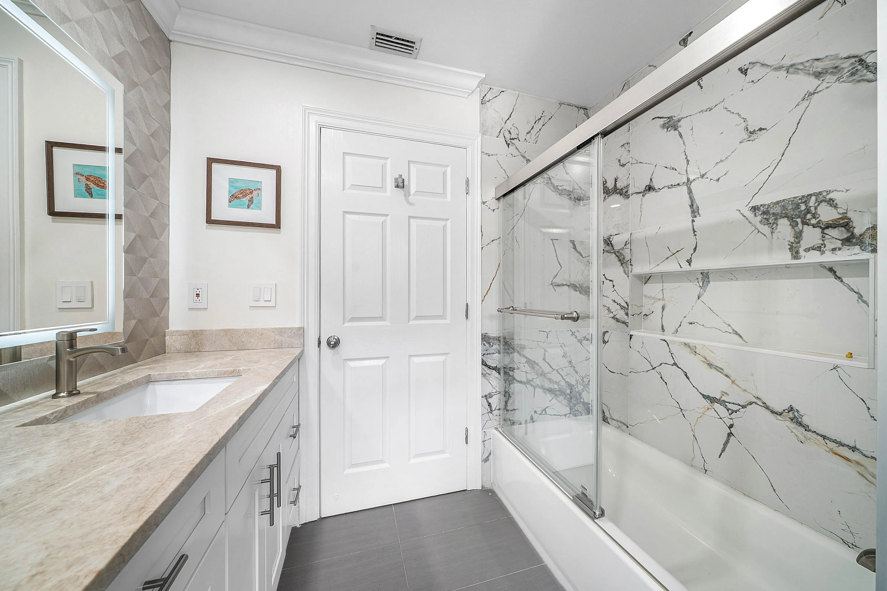 Shower/bath combo 3