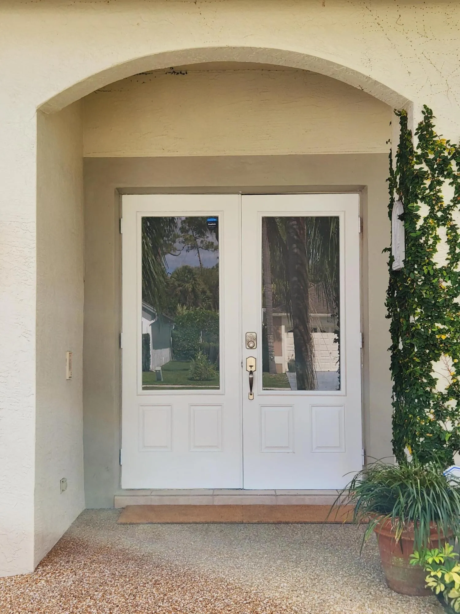oak chase entrance 1
