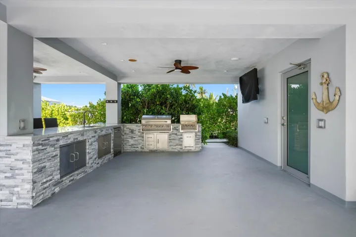 Fabulous summer kitchen