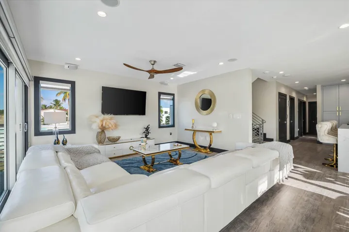 Large waterfront living area