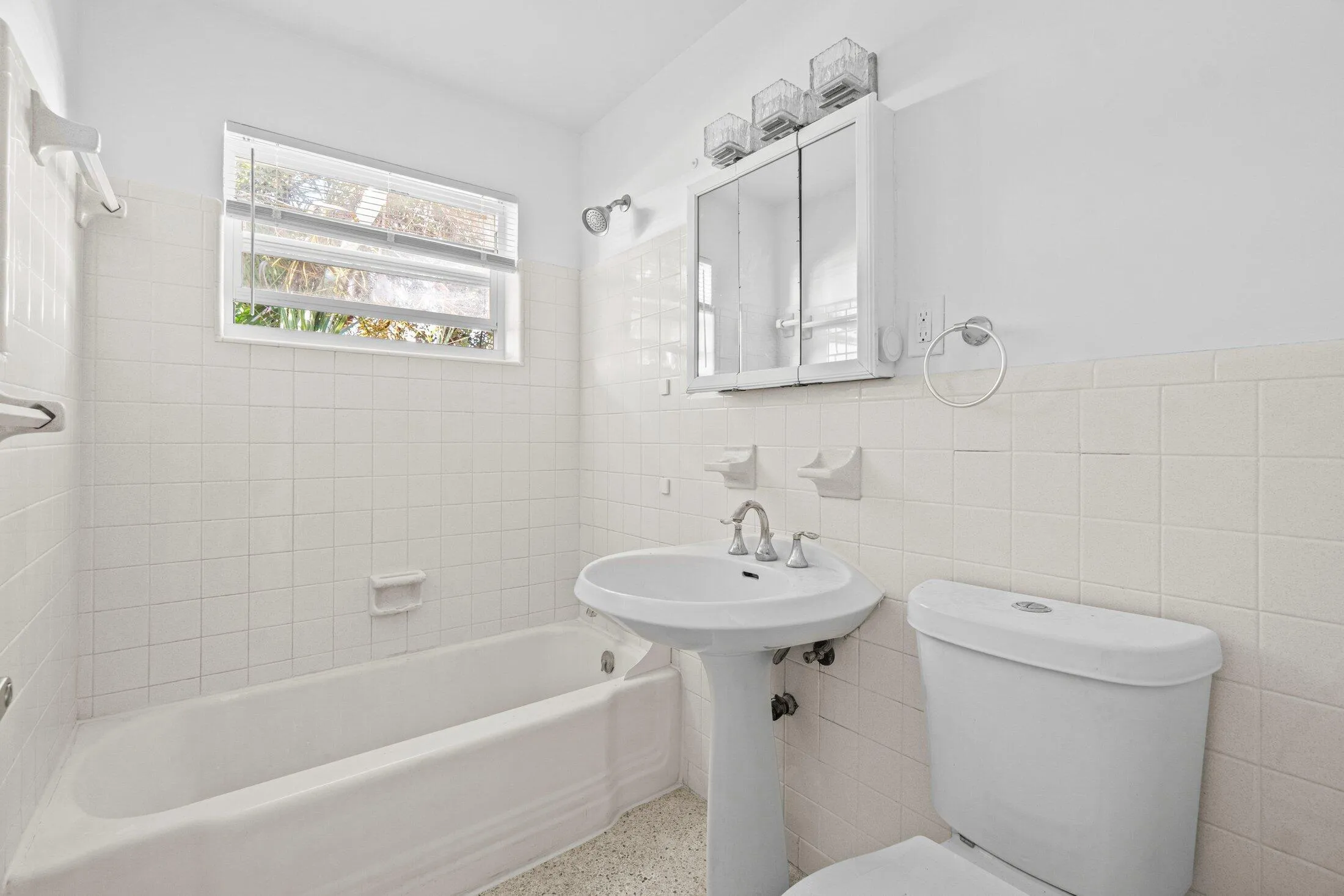 018-211SunriseAvenue-5-Lantana-FL-33462-
