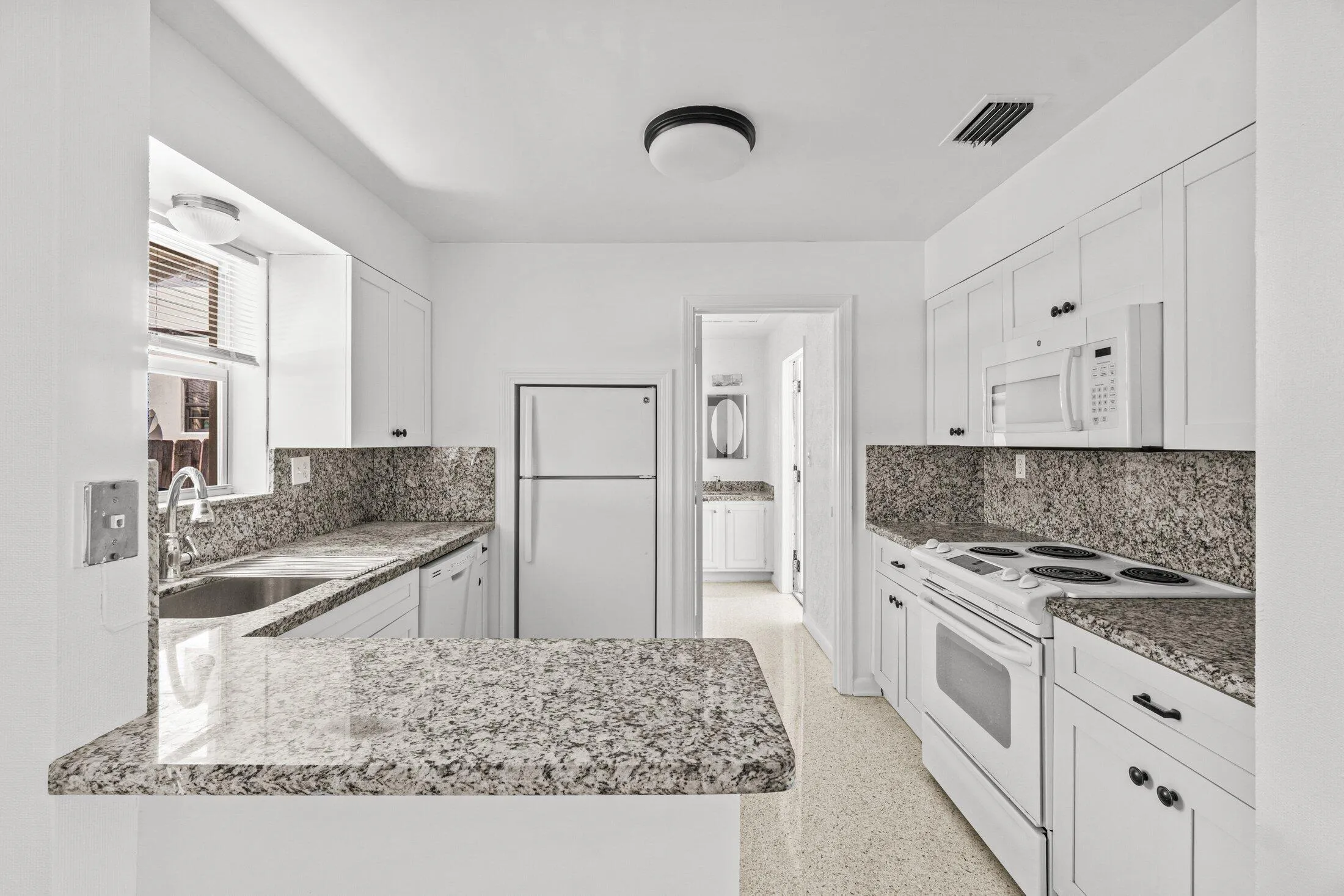 007-211SunriseAvenue-5-Lantana-FL-33462-
