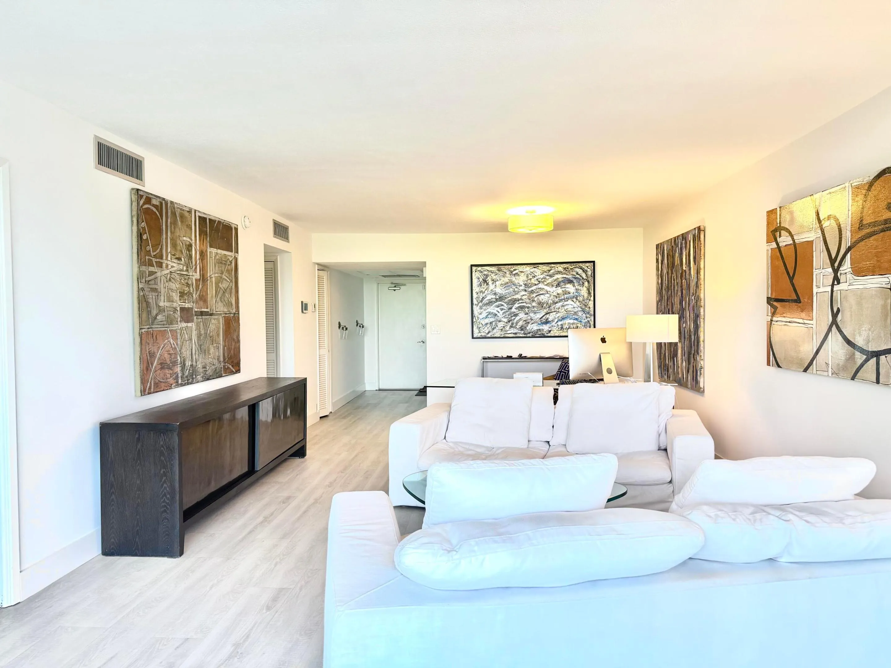 Light & Bright, Extra White. Smooth ceilings