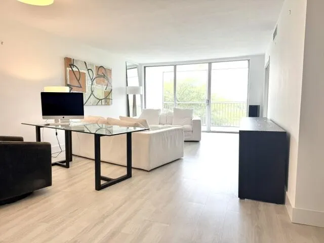 NEW German made SPC limestone core luxe vinyl flooring THROUGHOUT!