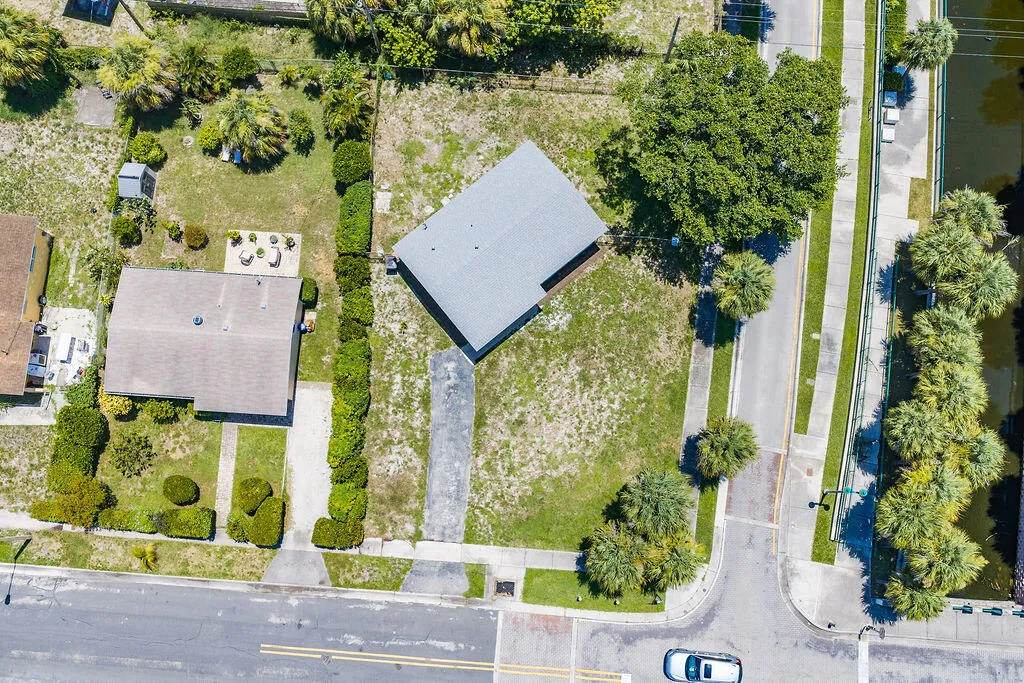 13829thStreetWestPalmBeacha-6