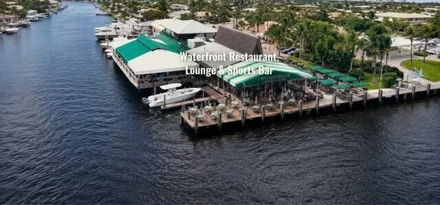 Just minutes away, enjoy waterfront dinning at Boynton Beach's popular Banana Boat, with beautiful intracoastal views, coastal cuisine, cocktails, and outdoor dining experiencing the best of South Florida's waterfront lifestyle.