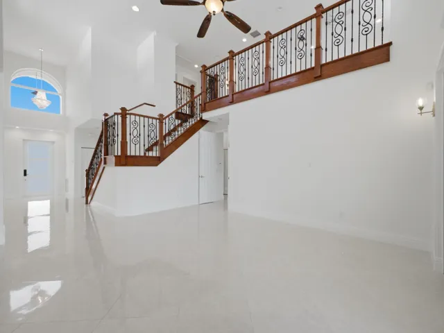 Family to Foyer