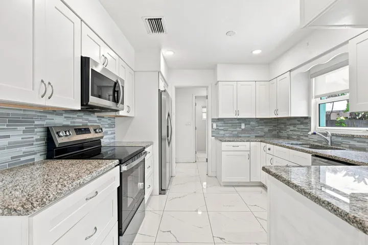 18-web-or-mls-Photo(6)-topaz