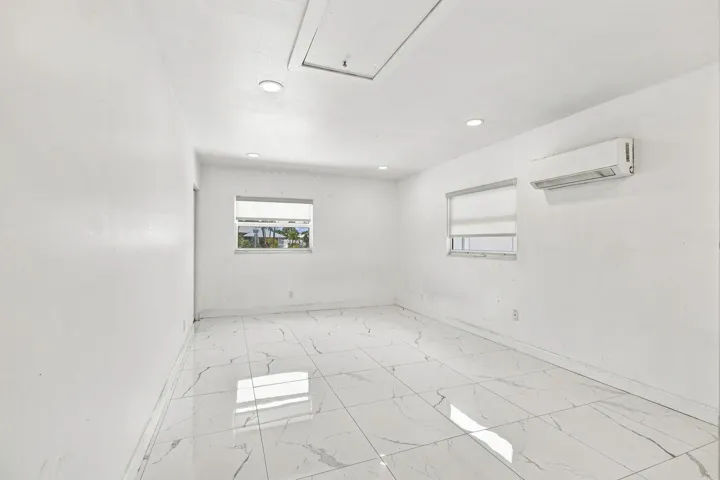 23-web-or-mls-Photo(12)-topaz