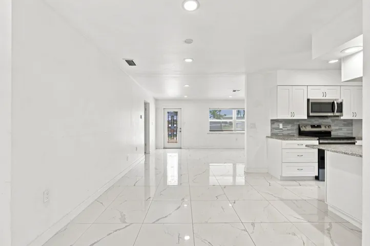 7-web-or-mls-Photo(11)-topaz