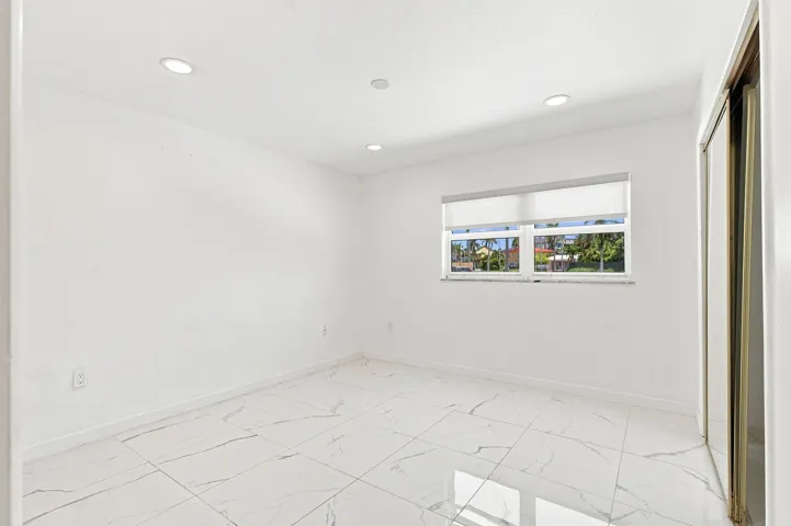 28-web-or-mls-Photo(18)-topaz