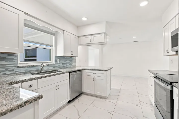 20-web-or-mls-Photo(8)-topaz