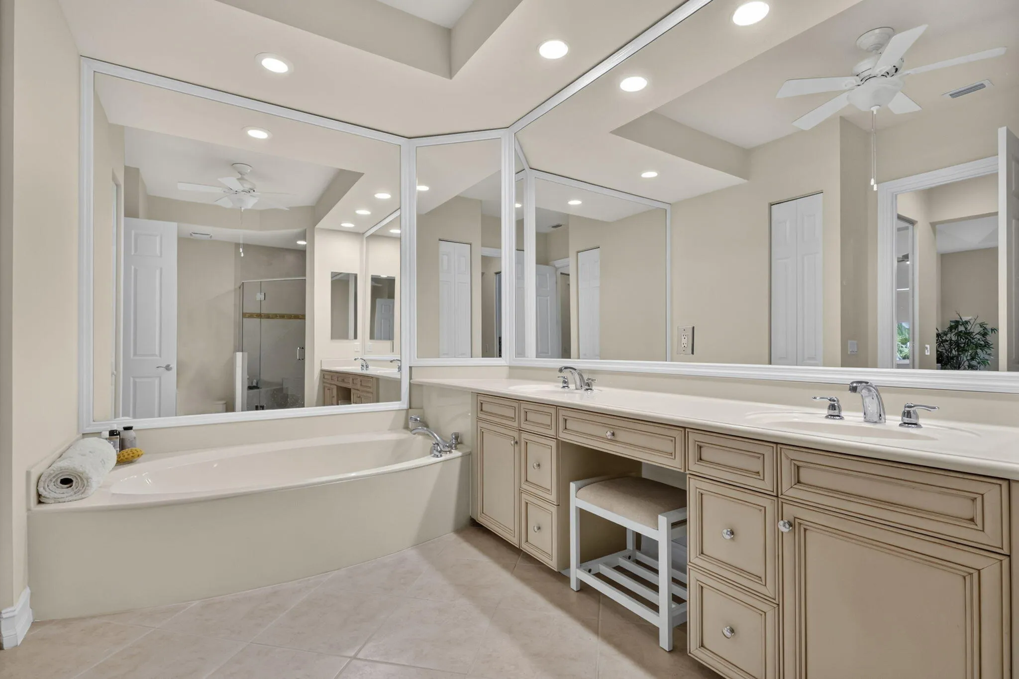 jacuzzi tub