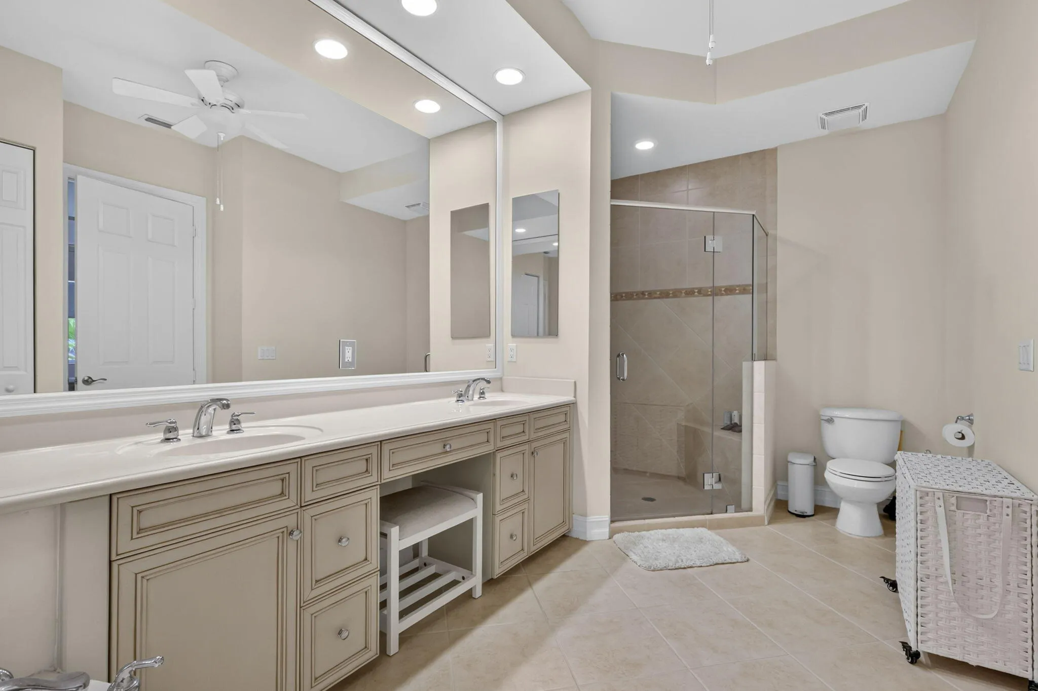 Primary bath