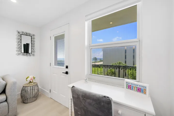 2871 N Ocean Blvd u406_024