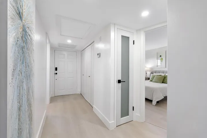 2871 N Ocean Blvd u406_035