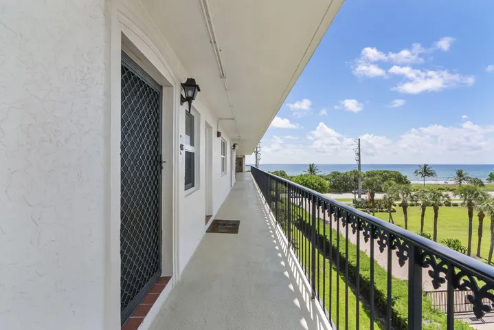 2871 N Ocean Blvd u406_059