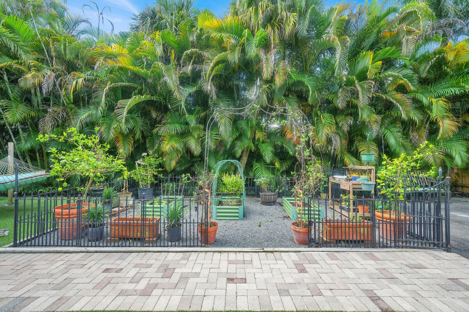 Property photo 33