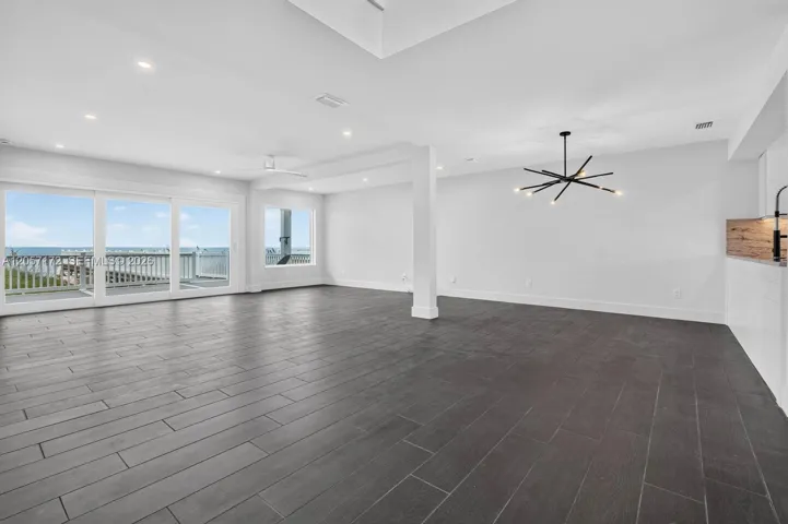 Living & dining with ocean view