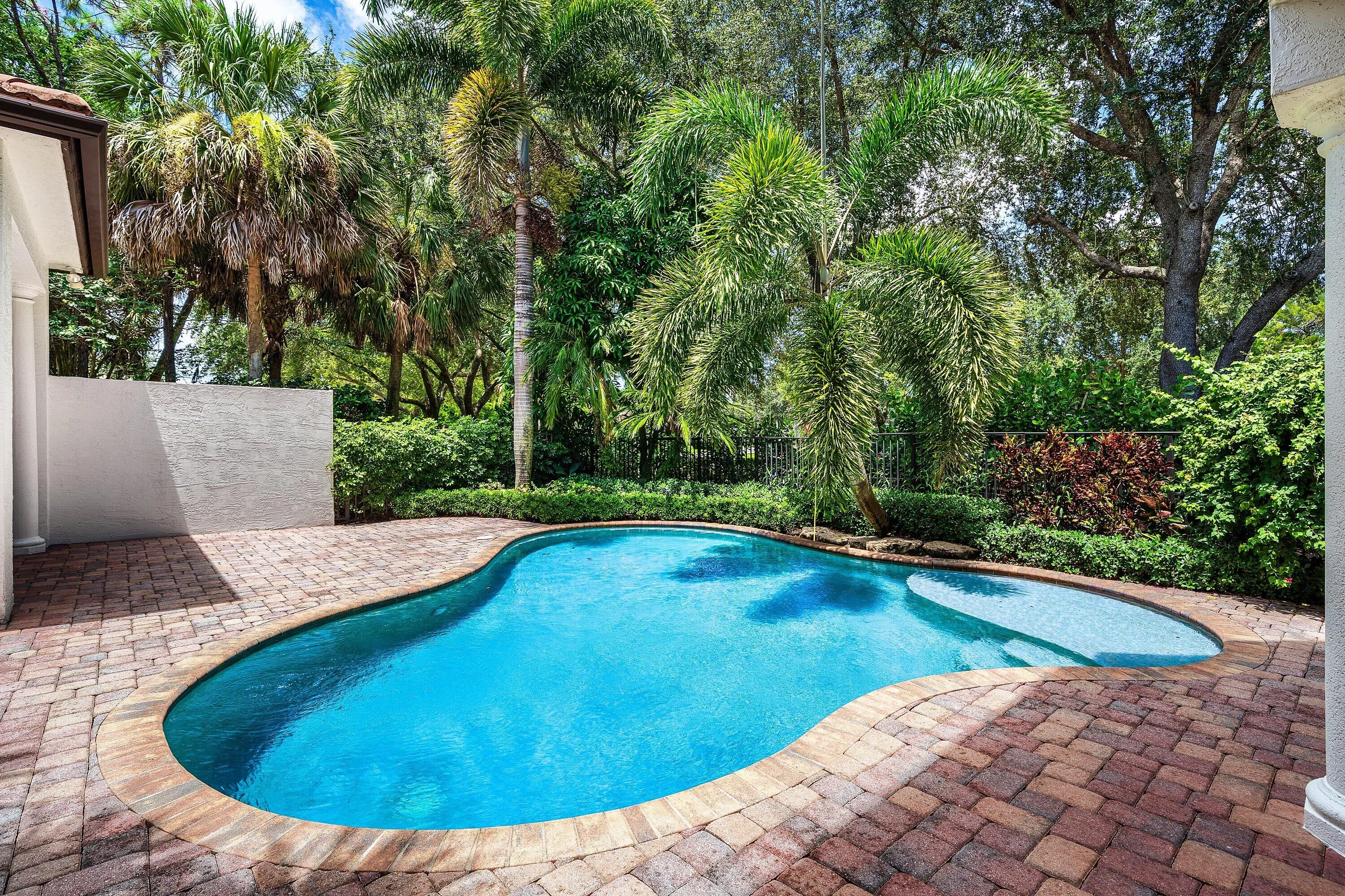 Private-Pool