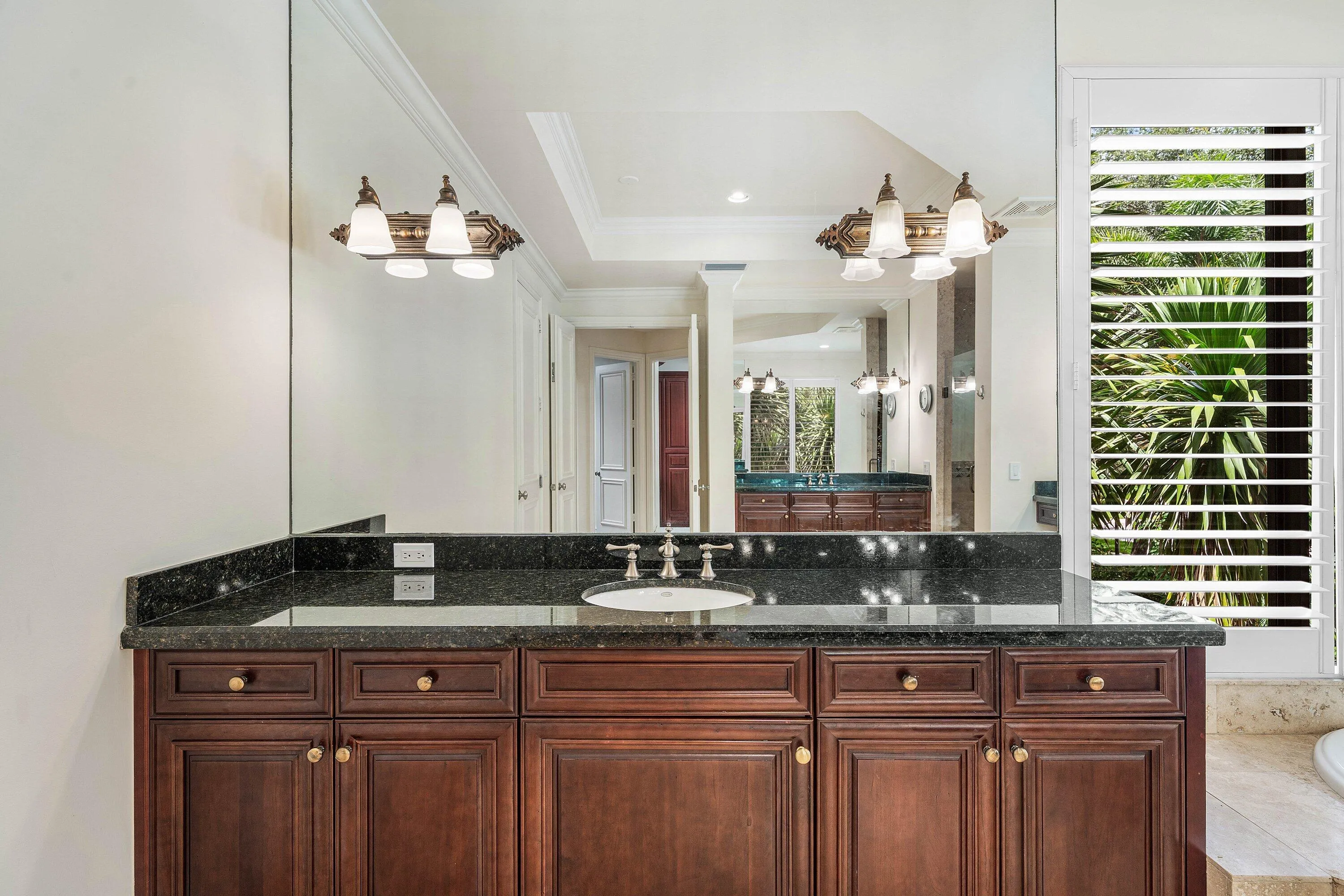 Primary-Bathroom-Dual-Vanity