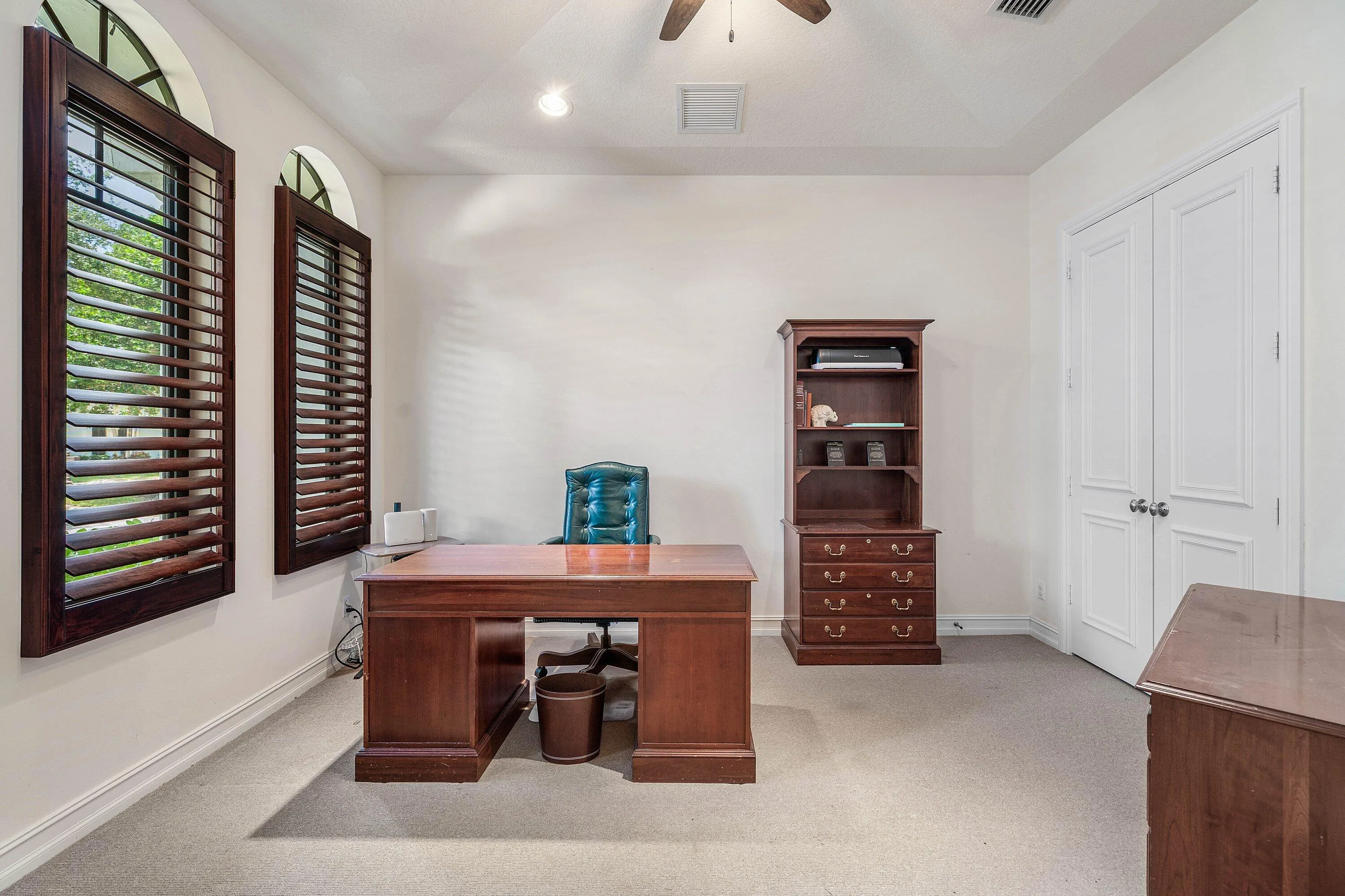 First Floor home office that can also be used as a bedroom