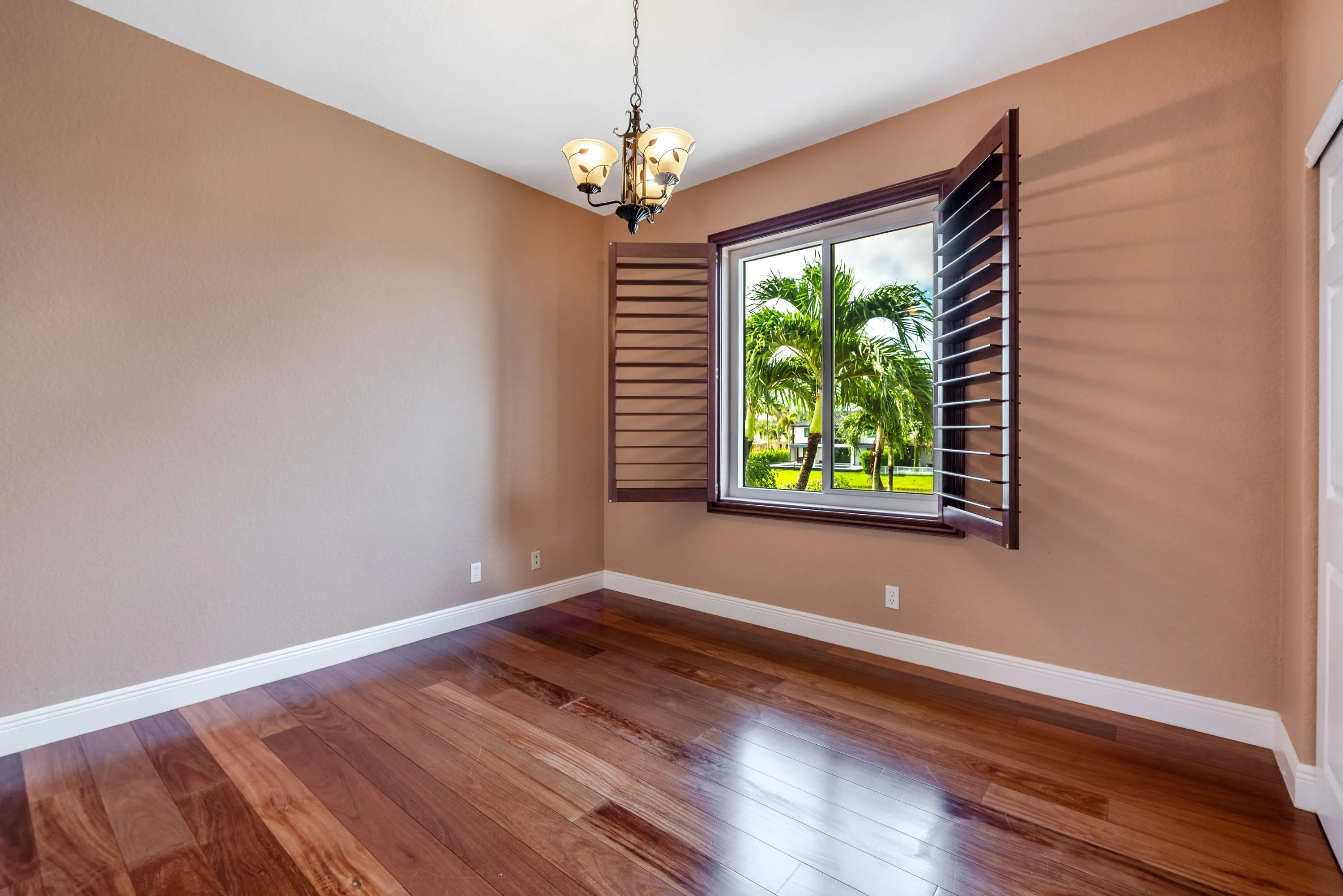 112IsolaCirRoyalPalmBeach-28