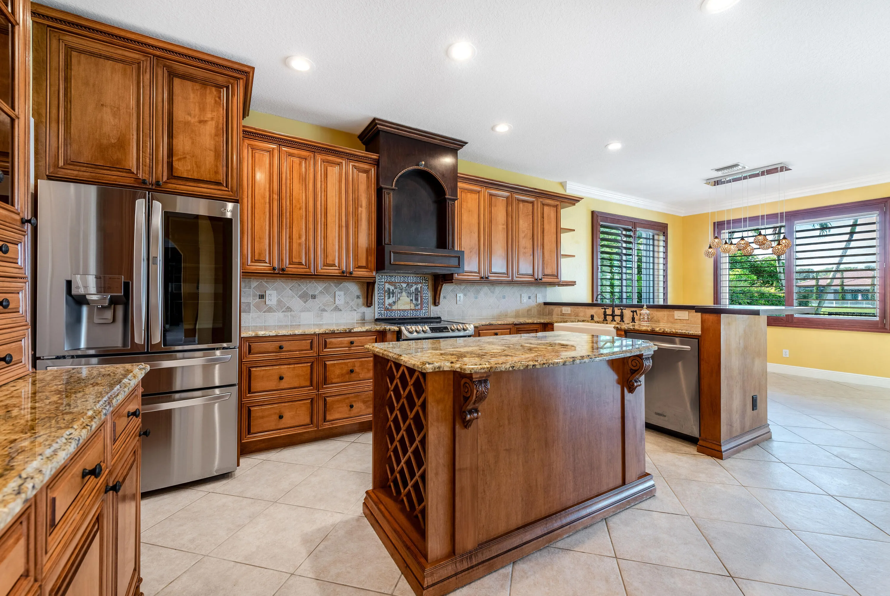 112IsolaCirRoyalPalmBeach-7