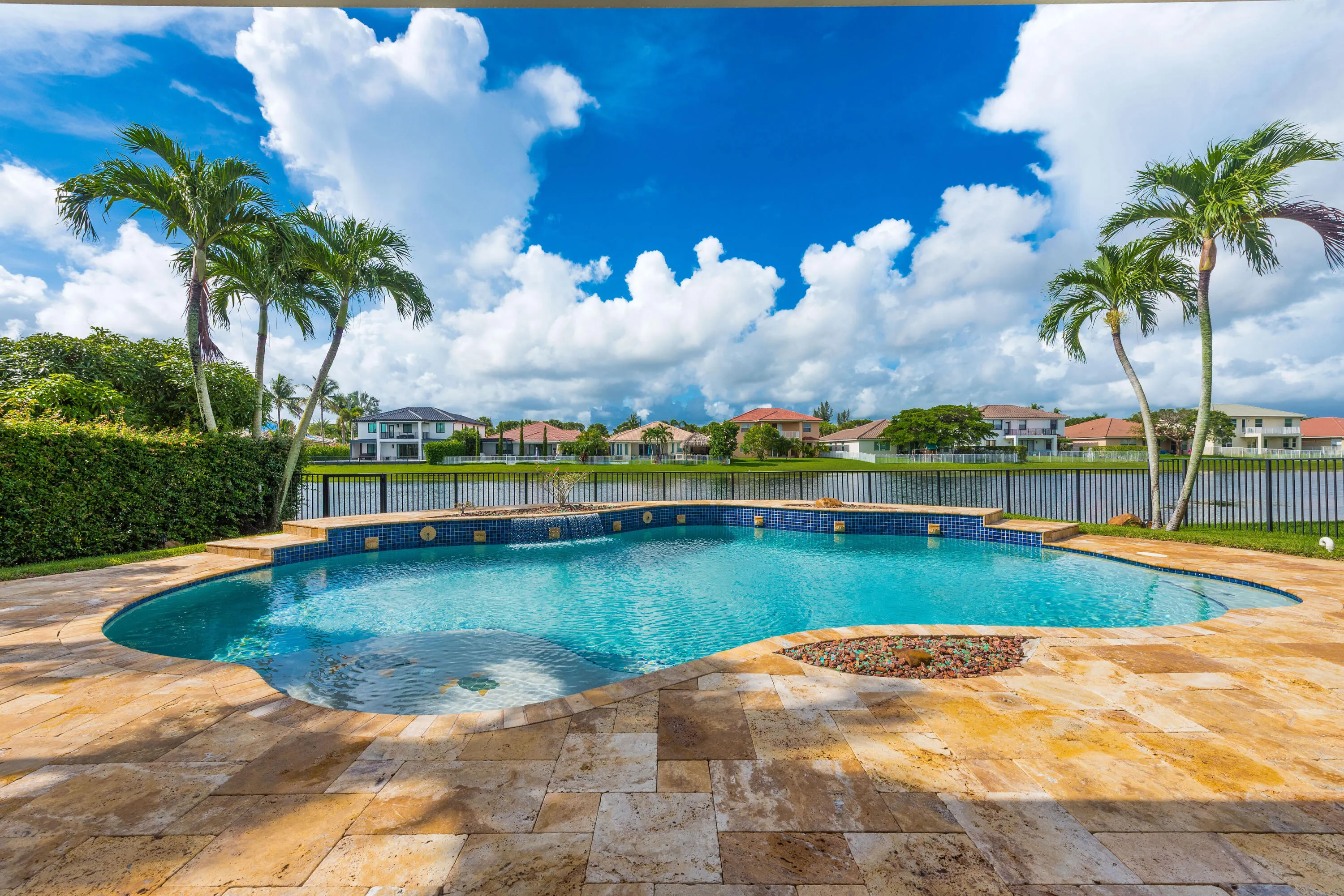 112IsolaCirRoyalPalmBeach-41