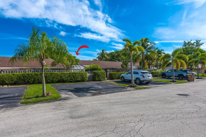 1013NW53rdStDeerfieldBeach-34