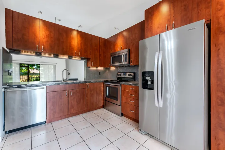 1013NW53rdStDeerfieldBeach-5