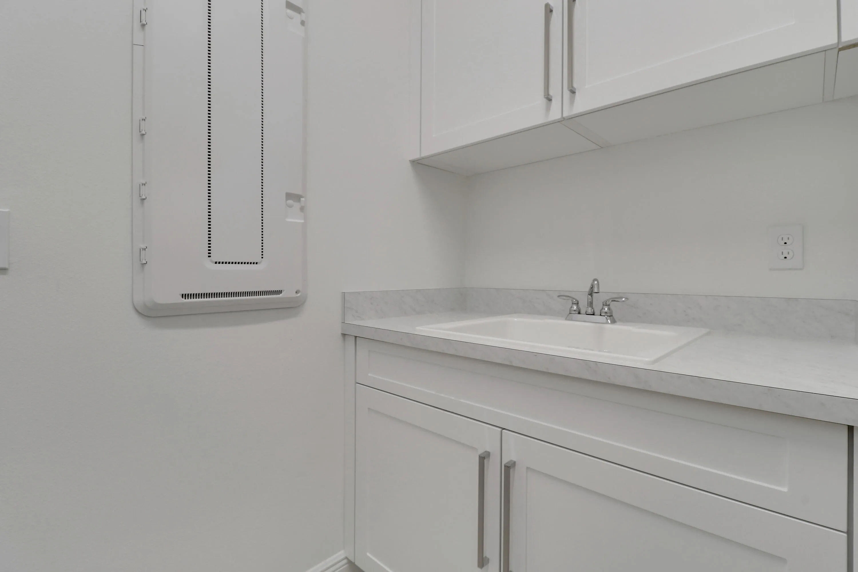 laundry room/utility sink