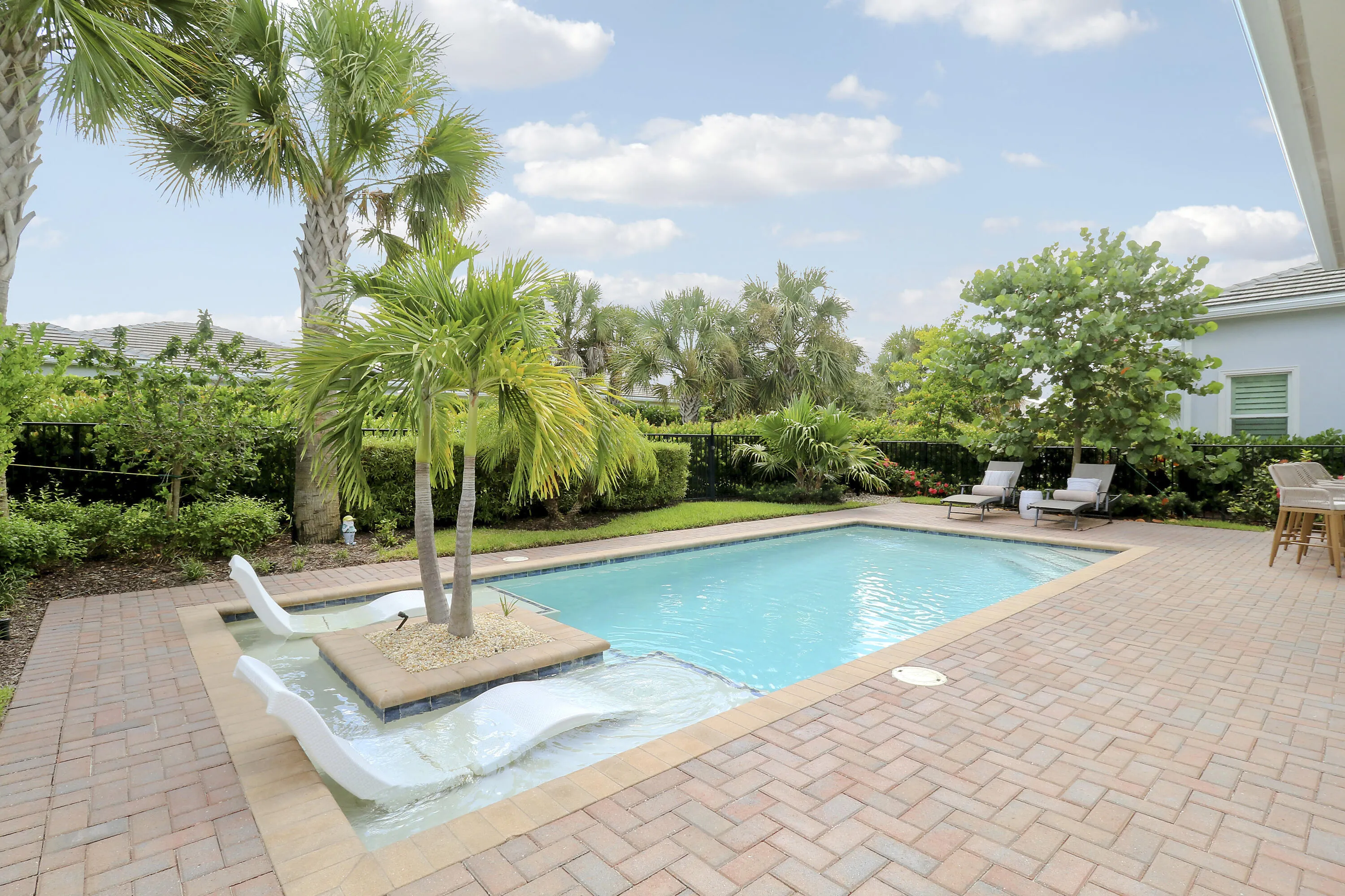 pool