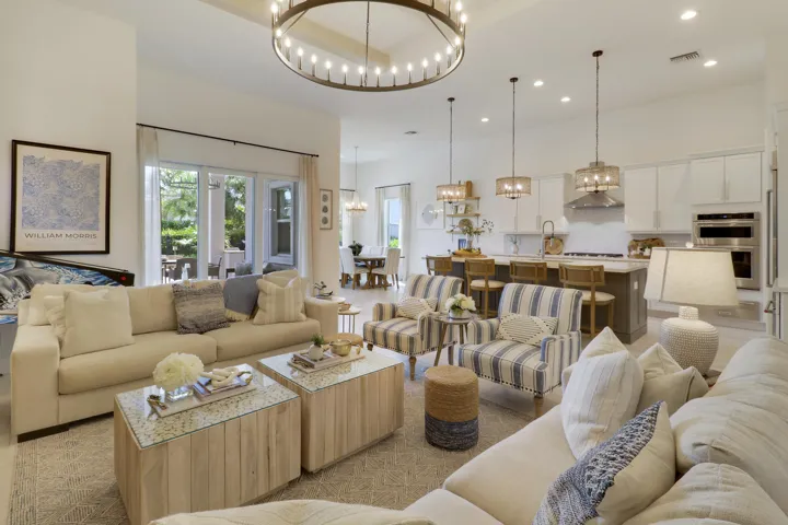 living room/kitchen