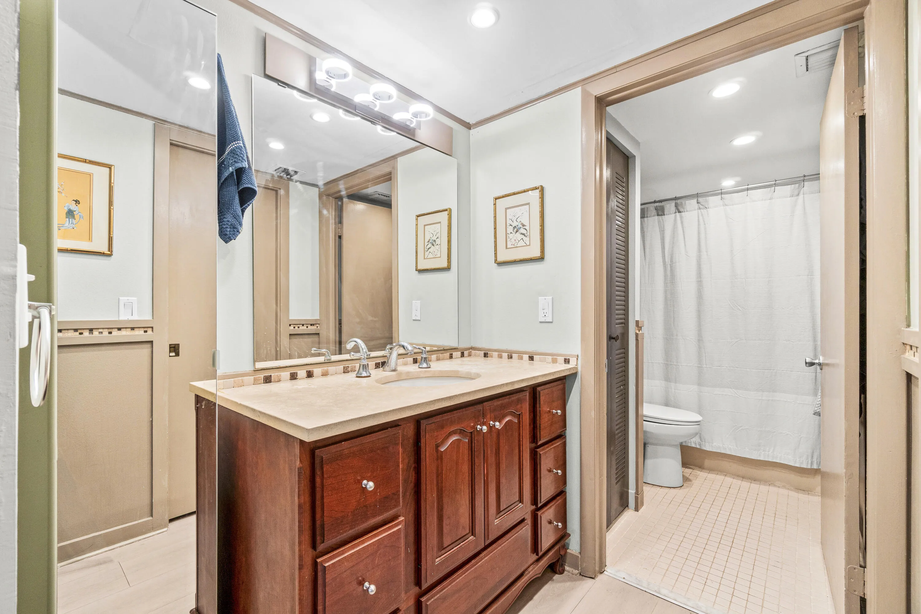 025-5370LasVerdesCircle-209-DelrayBeach-