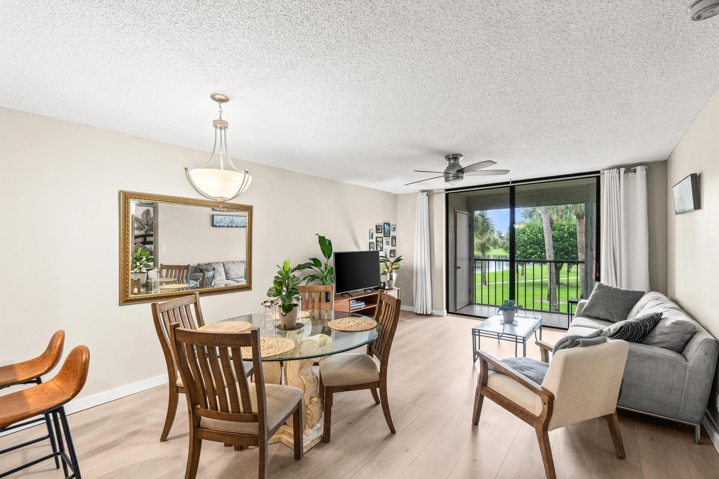006-5370LasVerdesCircle-209-DelrayBeach-