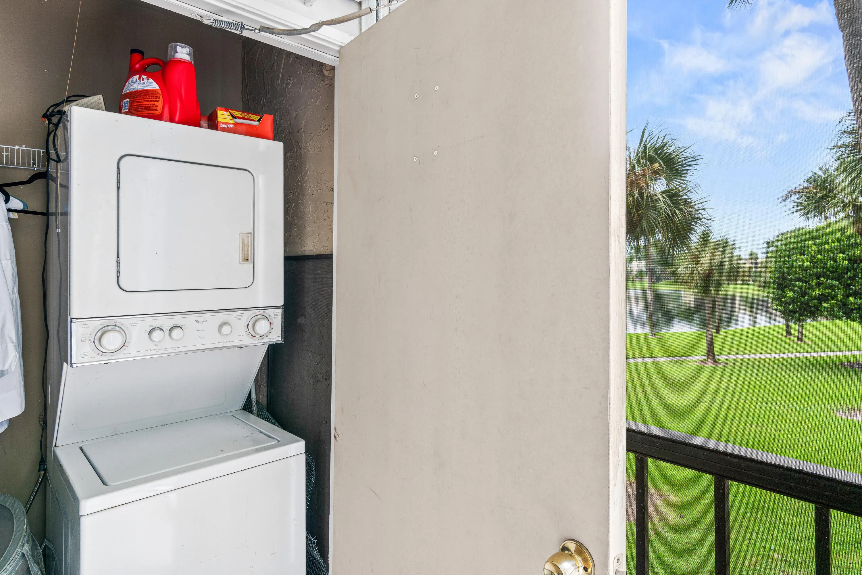 027-5370LasVerdesCircle-209-DelrayBeach-