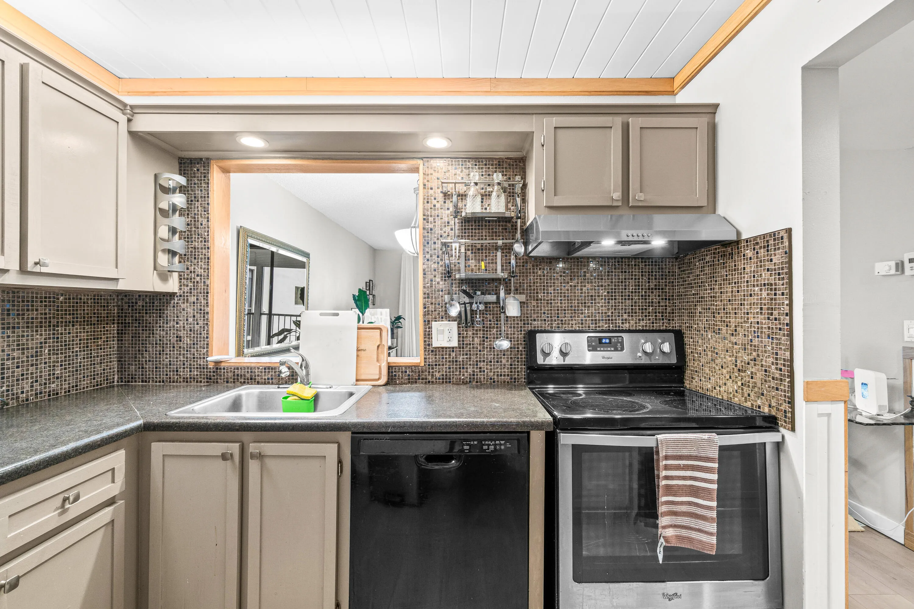 012-5370LasVerdesCircle-209-DelrayBeach-