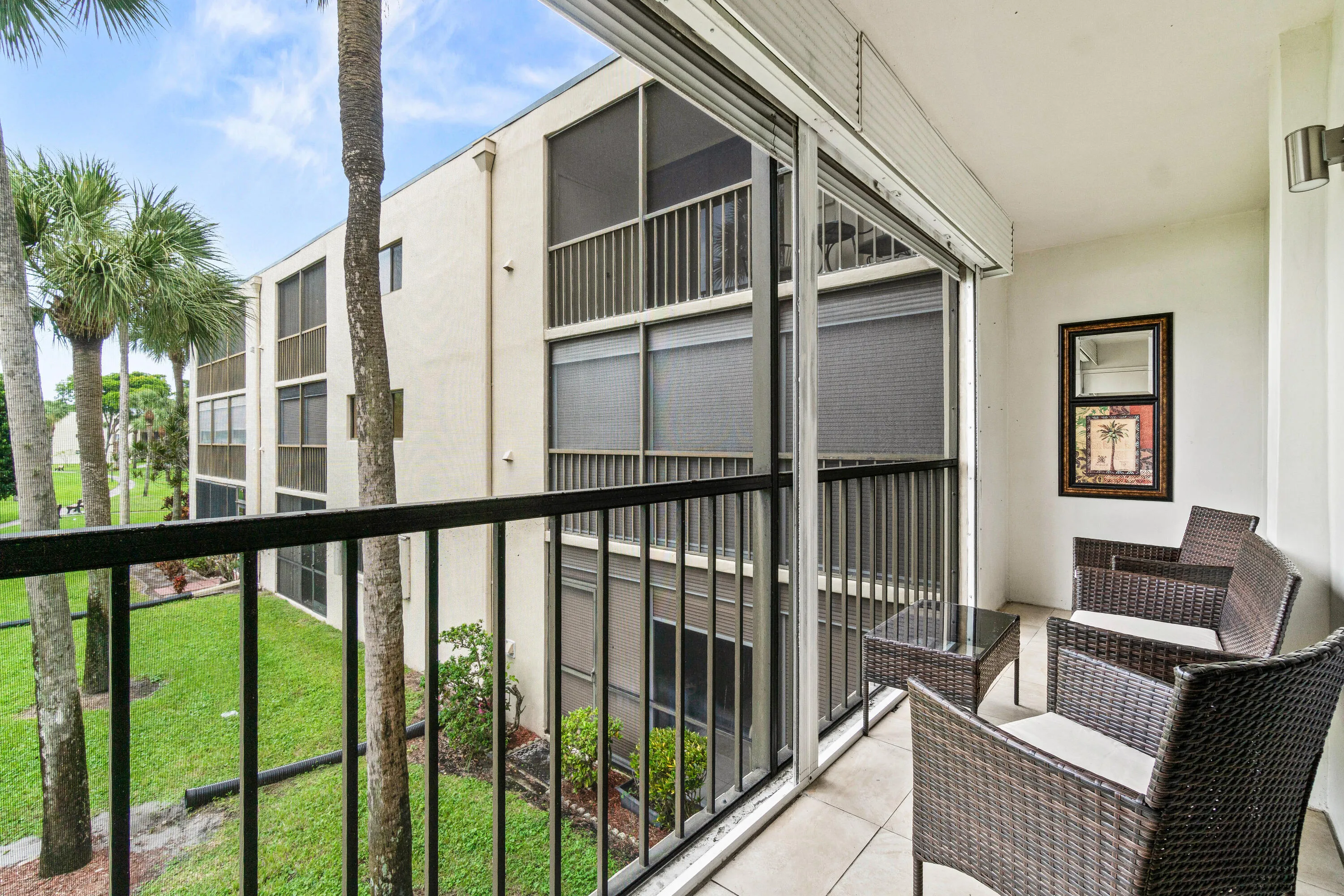 028-5370LasVerdesCircle-209-DelrayBeach-