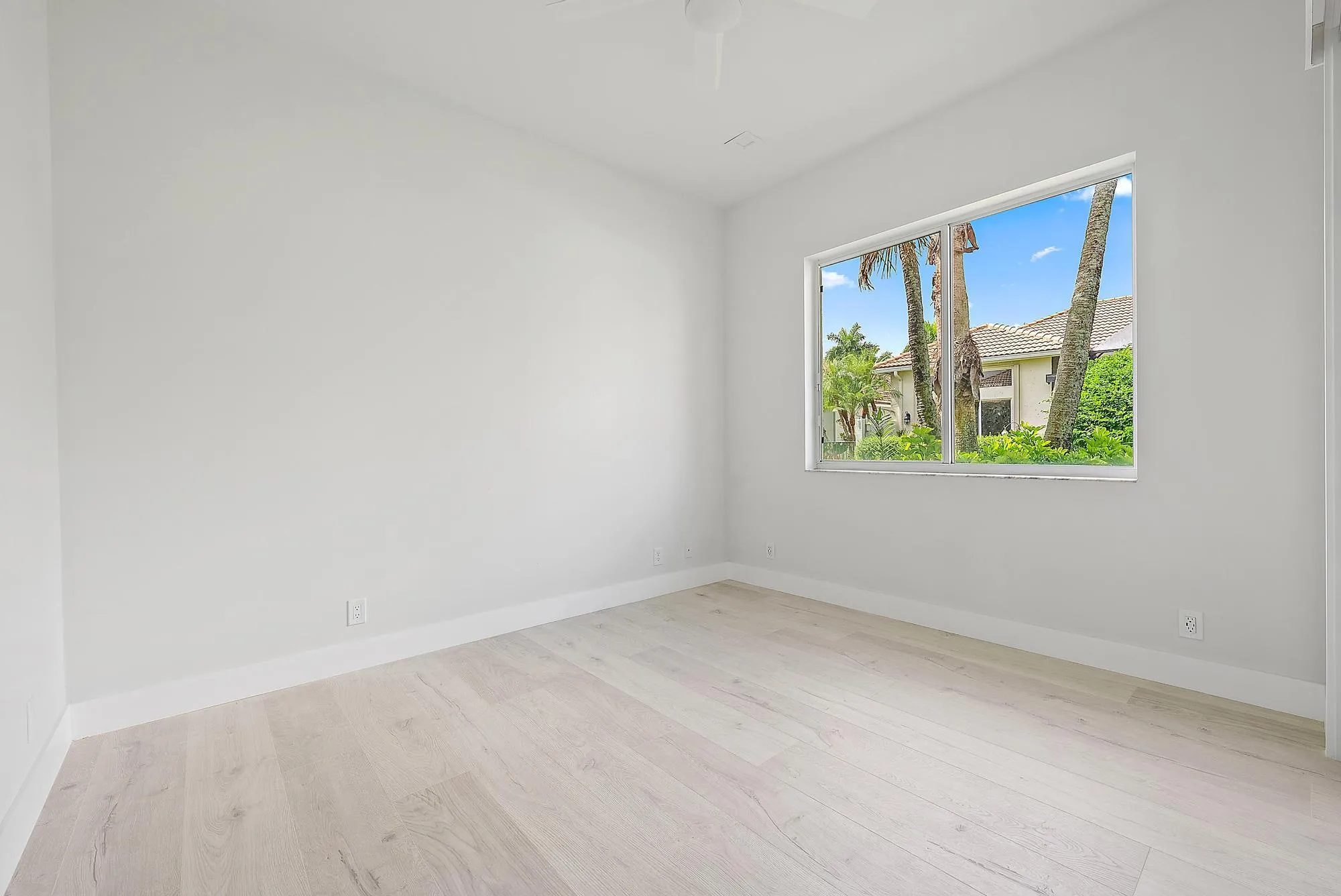 10918 Grande Blvd-13