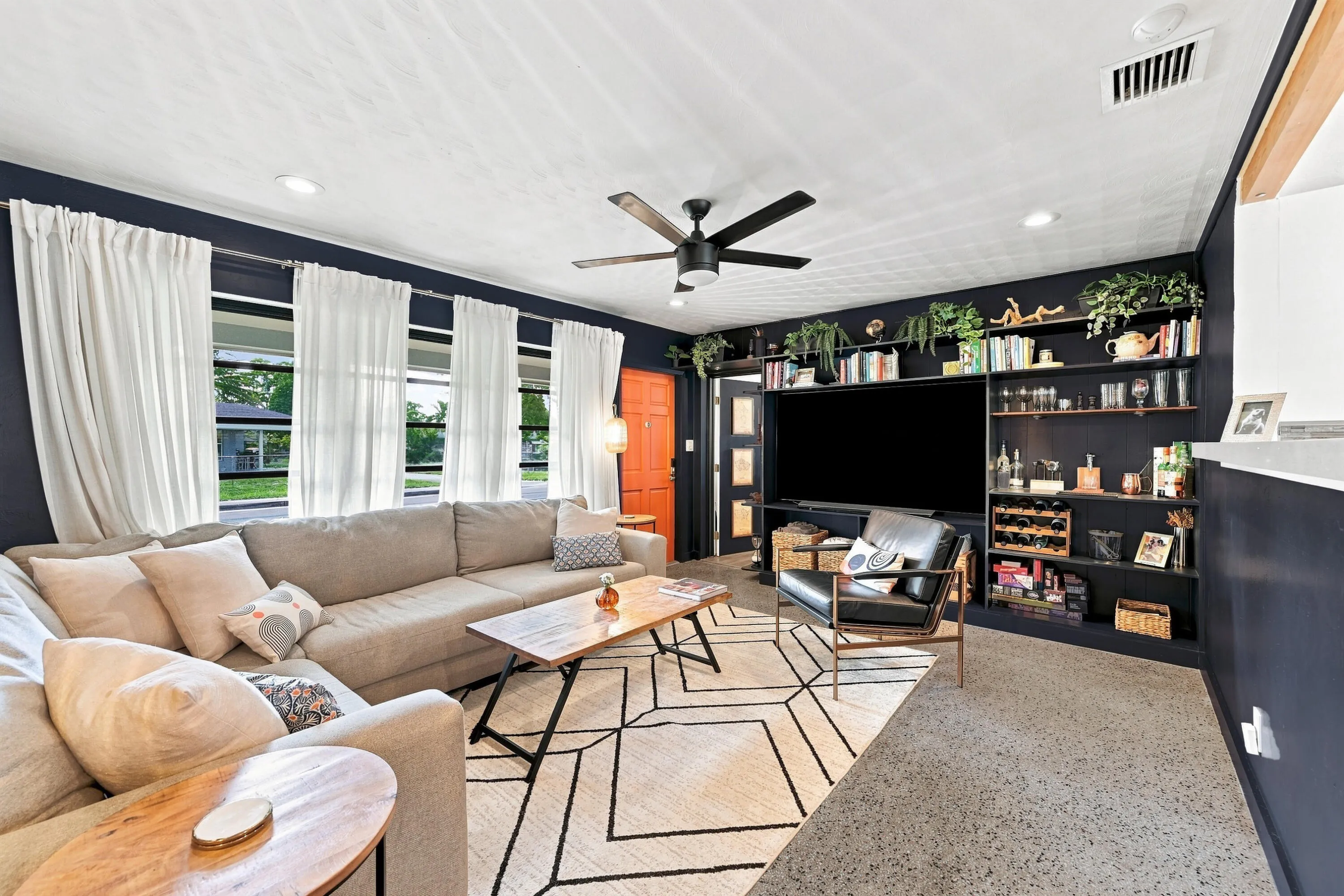 18_living room