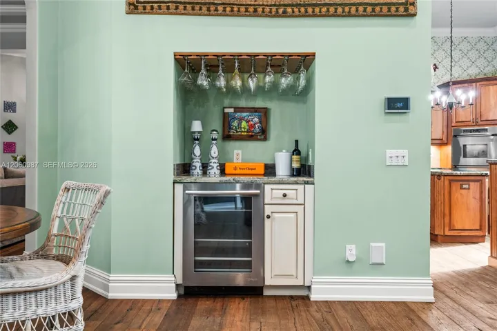 Wine cooler
