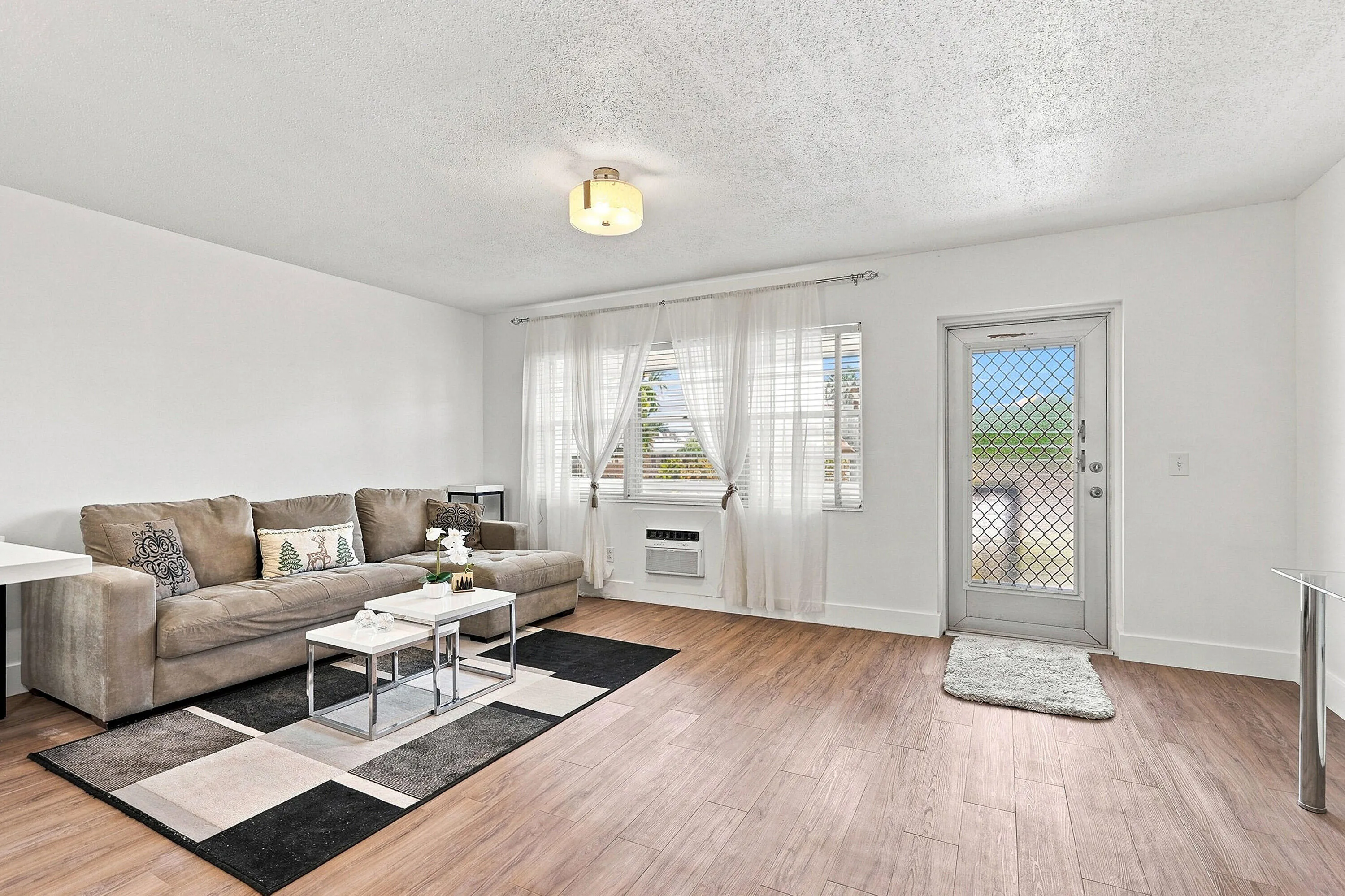 05_living room