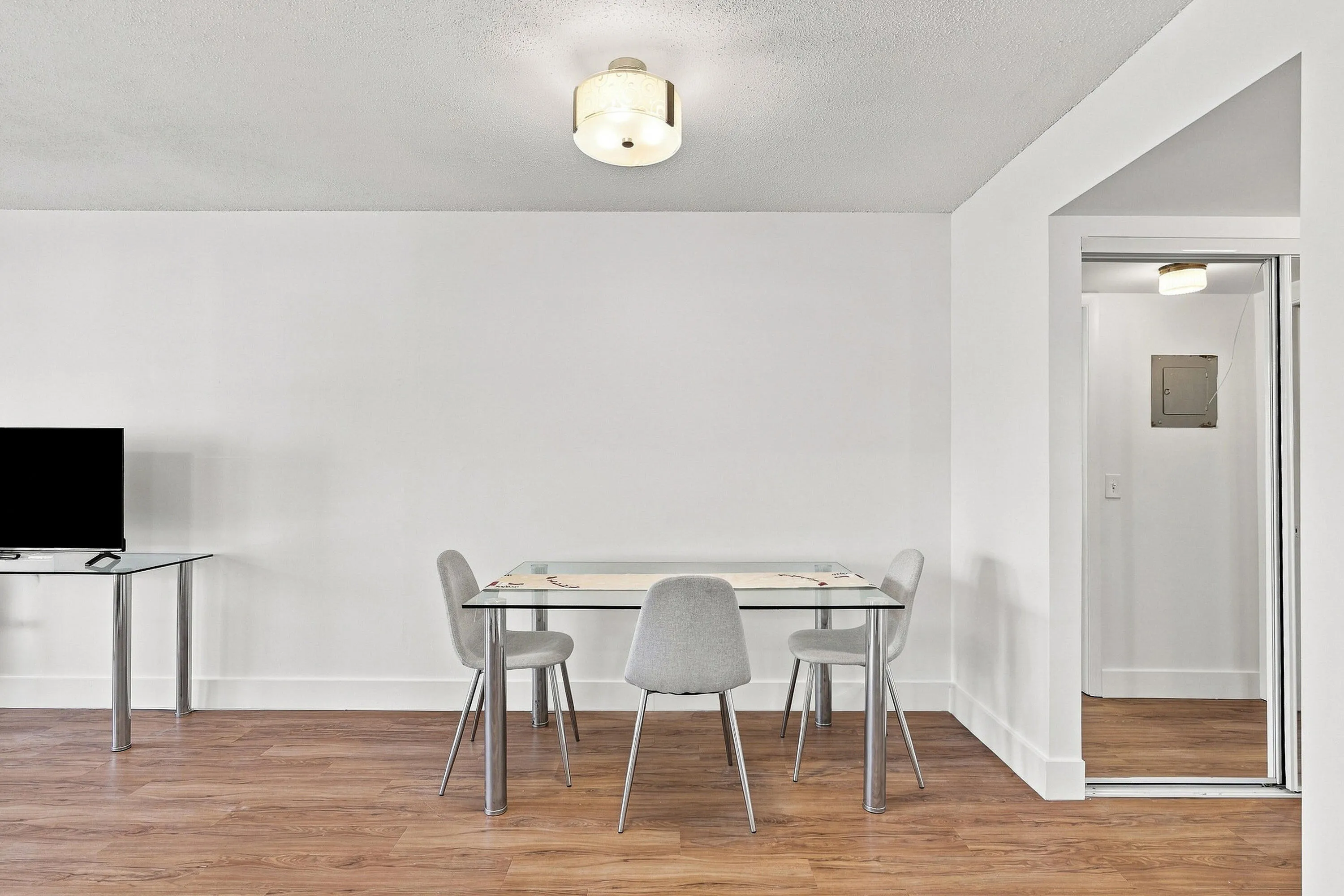 10_dining area