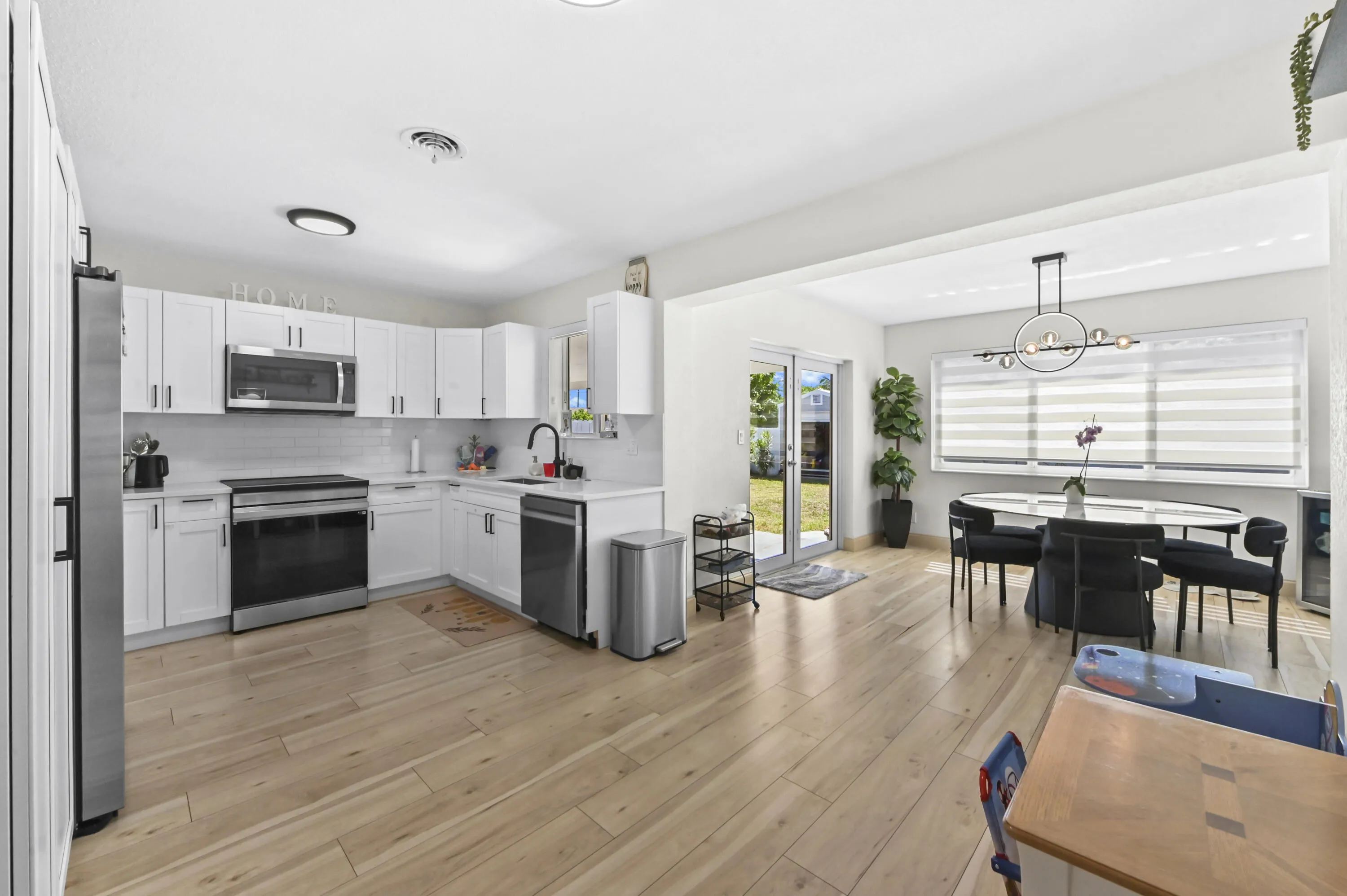15 Kitchen 02
